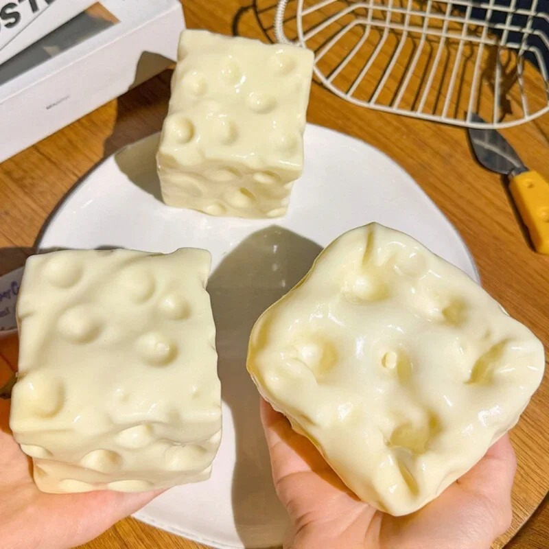 タバ スクイッシー チーズキューブ ストレスボール 形を変え - Fidget Cube Original のレビューと価格